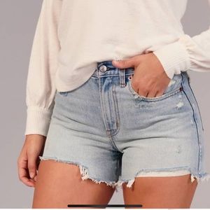 Abercrombie curve love mid rise boyfriend shorts